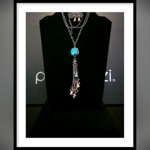 Paparazzi Jewelry Fringe Flavor Necklace and Earring Set.